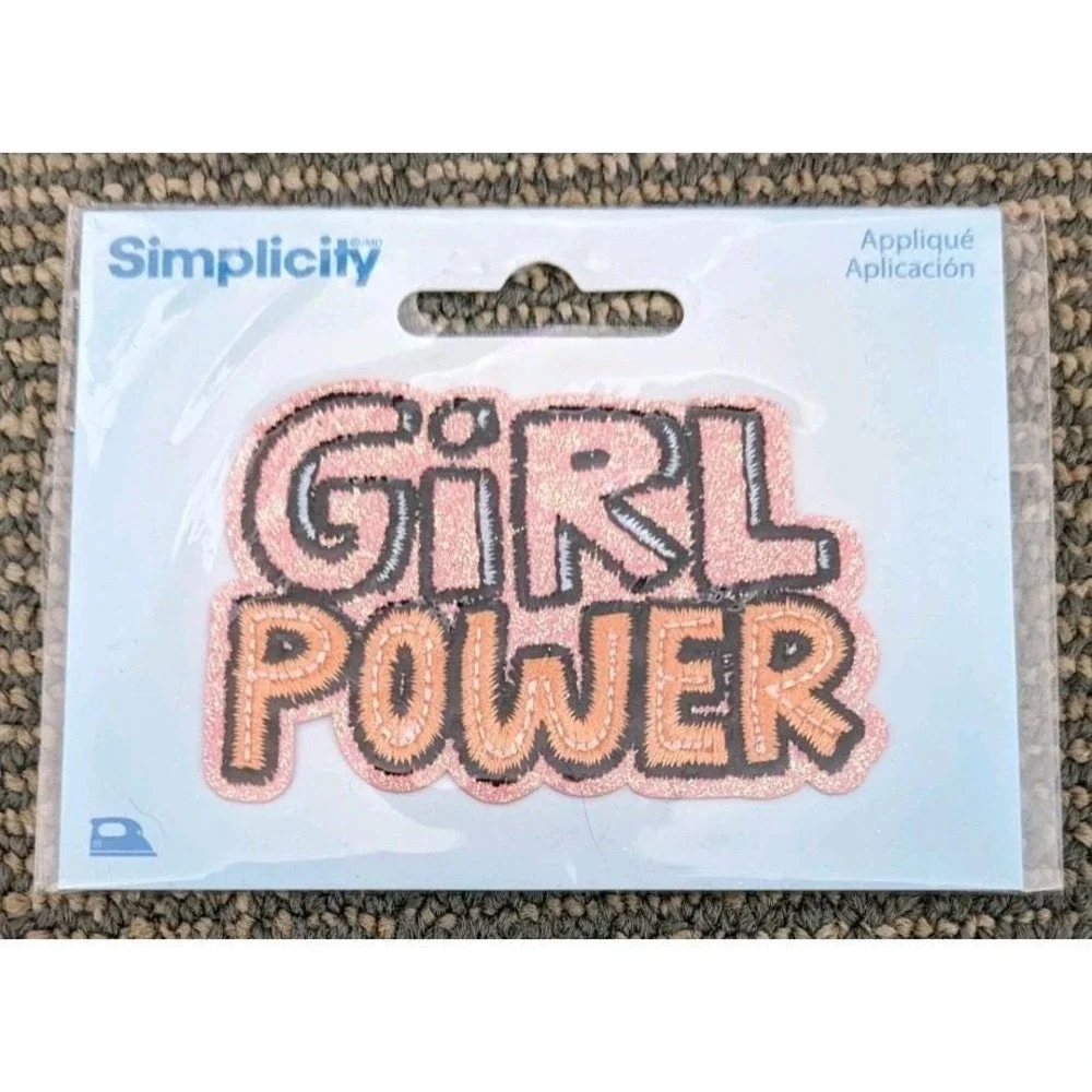 Lot of 18 Assorted Fun Appliques Iron On‎ Patches Cute Unique New Simplicity